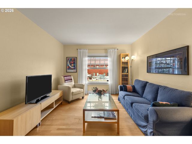 1829 Nw LOVEJOY St 304, Portland, OR 97209