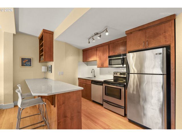 1829 Nw LOVEJOY St 304, Portland, OR 97209