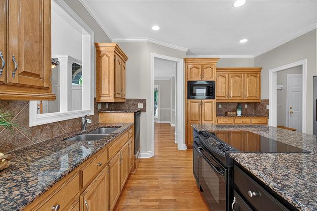 14001 Noland Street, Overland Park, KS 66221