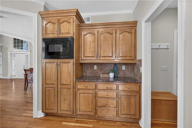 14001 Noland Street, Overland Park, KS 66221