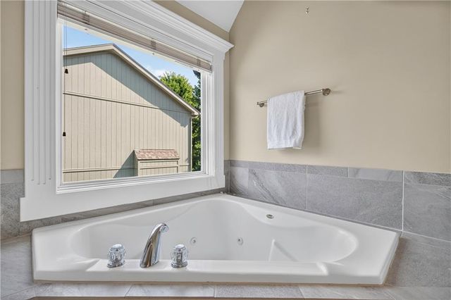 14001 Noland Street, Overland Park, KS 66221