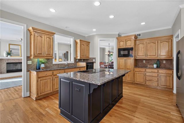 14001 Noland Street, Overland Park, KS 66221