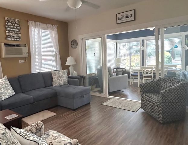 12 Waterview Drive 12, Westford, MA 01886