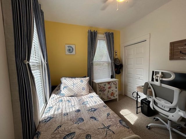 12 Waterview Drive 12, Westford, MA 01886
