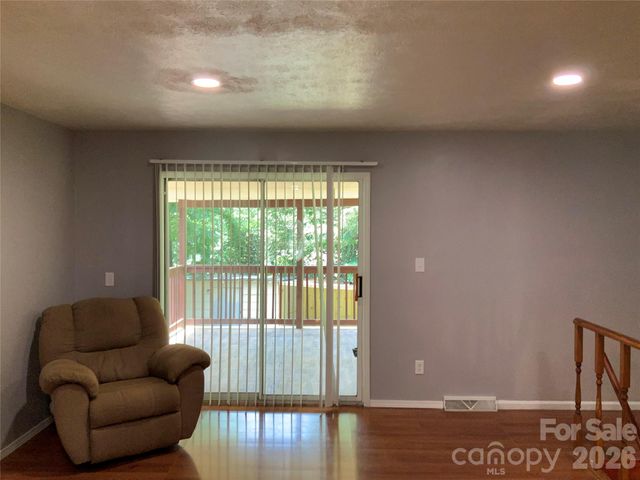 44 Rathfarnham Road, Asheville, NC 28803