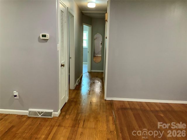 44 Rathfarnham Road, Asheville, NC 28803