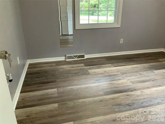 44 Rathfarnham Road, Asheville, NC 28803