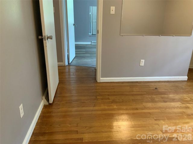44 Rathfarnham Road, Asheville, NC 28803