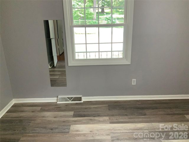 44 Rathfarnham Road, Asheville, NC 28803
