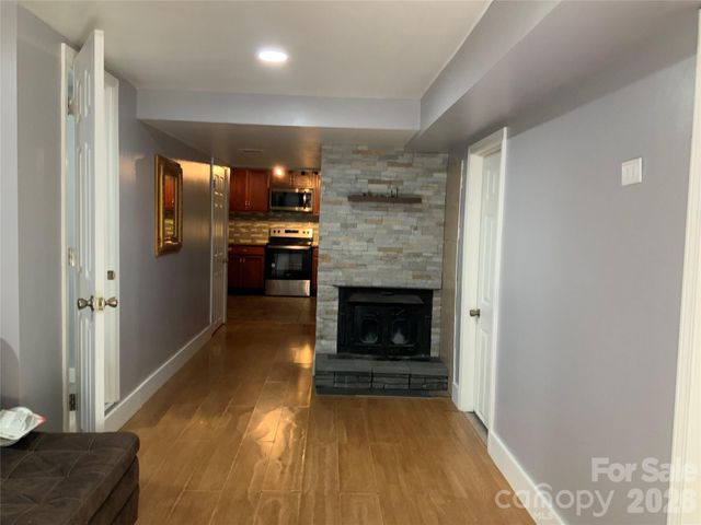 44 Rathfarnham Road, Asheville, NC 28803