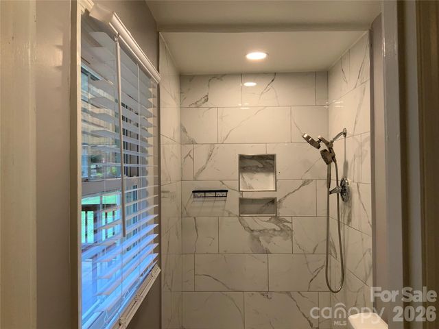 44 Rathfarnham Road, Asheville, NC 28803