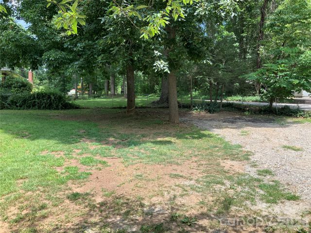 44 Rathfarnham Road, Asheville, NC 28803