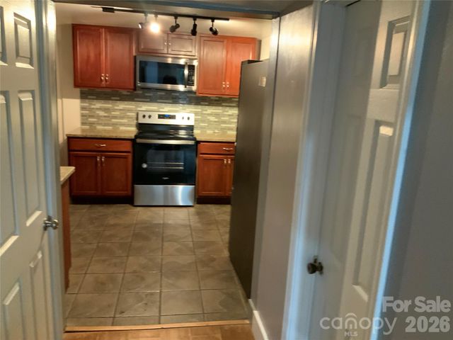 44 Rathfarnham Road, Asheville, NC 28803