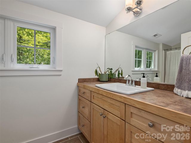 11 Knotty Alder Court, Candler, NC 28715