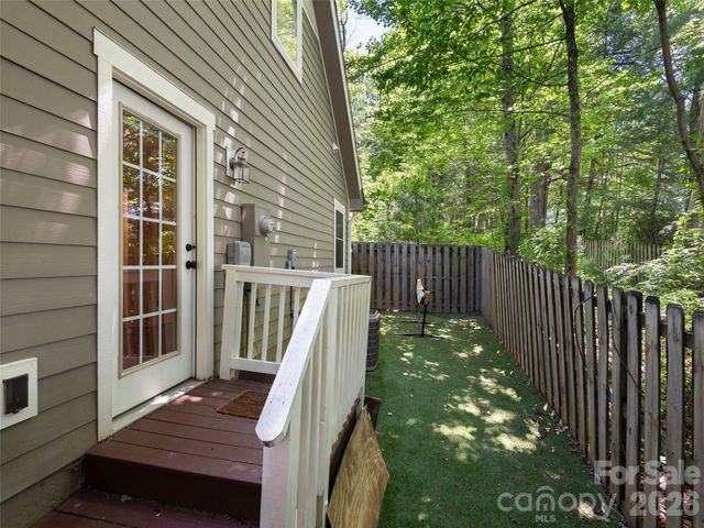 11 Knotty Alder Court, Candler, NC 28715