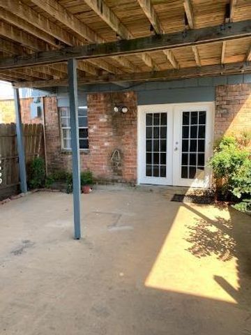 35 San Jacinto Drive, Galveston, TX 77550