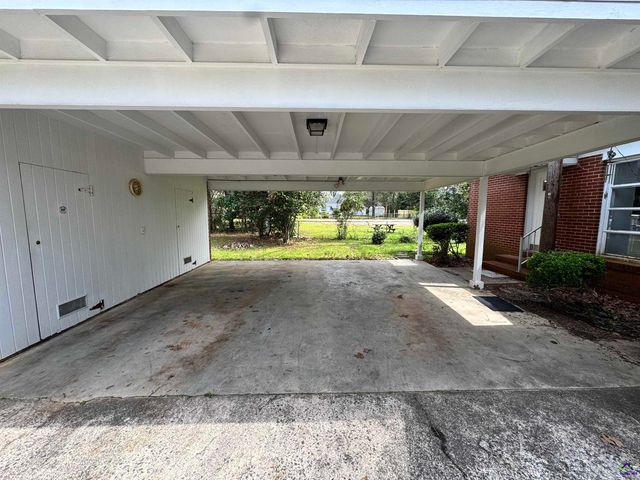 402 Westview Drive, Fort Valley, GA 31030