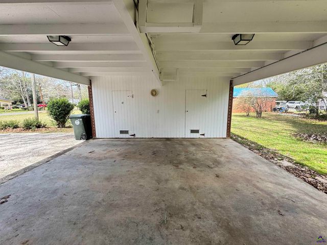 402 Westview Drive, Fort Valley, GA 31030