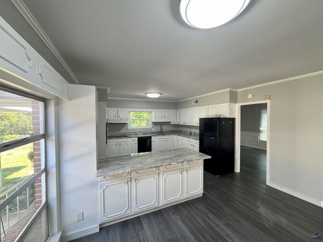 402 Westview Drive, Fort Valley, GA 31030