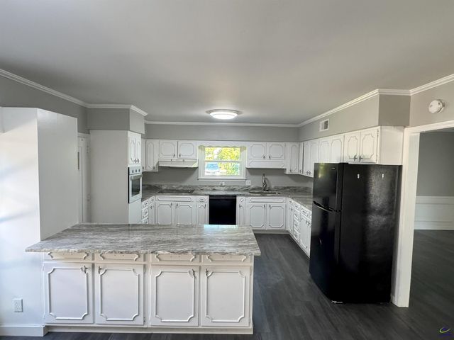 402 Westview Drive, Fort Valley, GA 31030