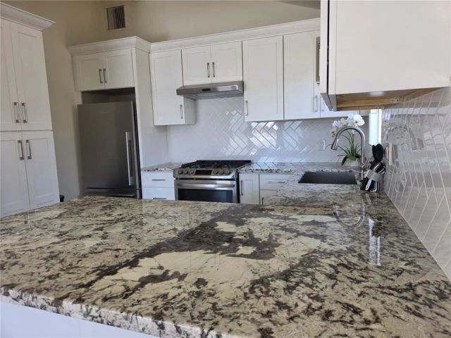 1812 W Balboa, Newport Beach, CA 92663