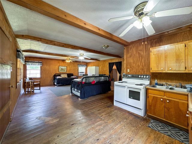 206 Tallow Street, Onalaska, TX 77360