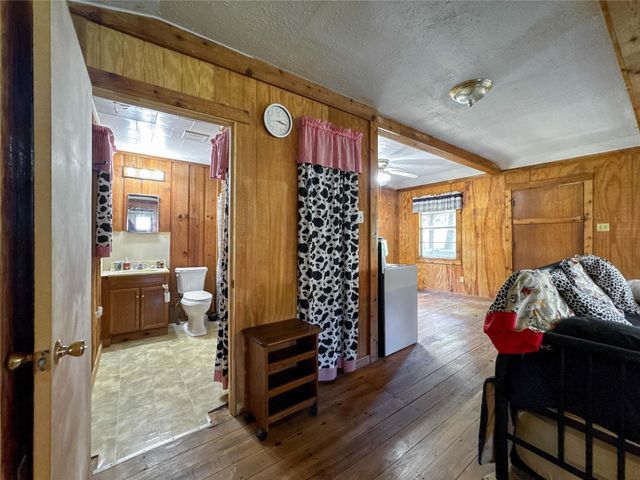 206 Tallow Street, Onalaska, TX 77360