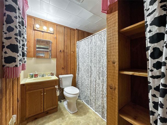 206 Tallow Street, Onalaska, TX 77360