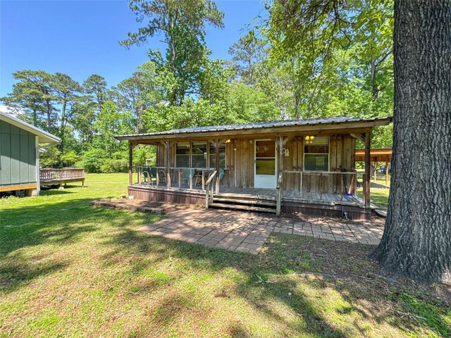 206 Tallow Street, Onalaska, TX 77360