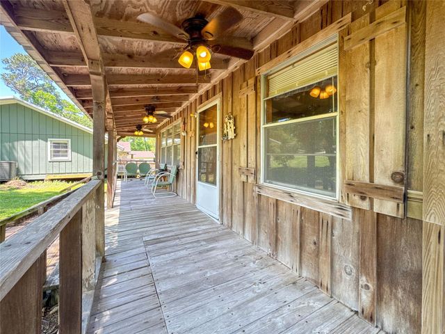 206 Tallow Street, Onalaska, TX 77360