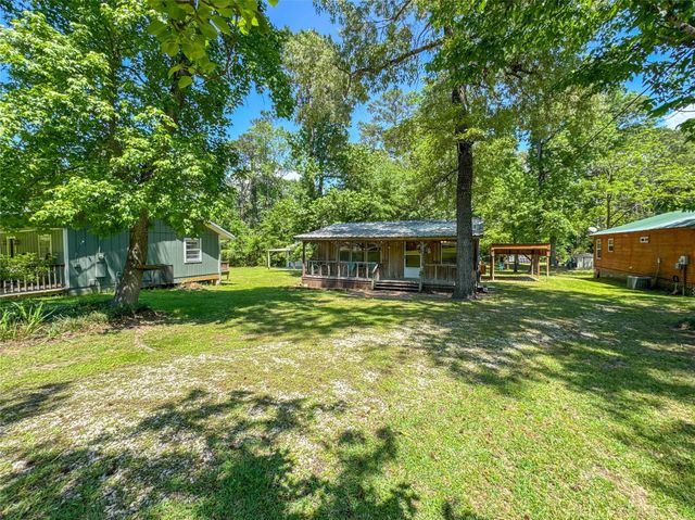 206 Tallow Street, Onalaska, TX 77360