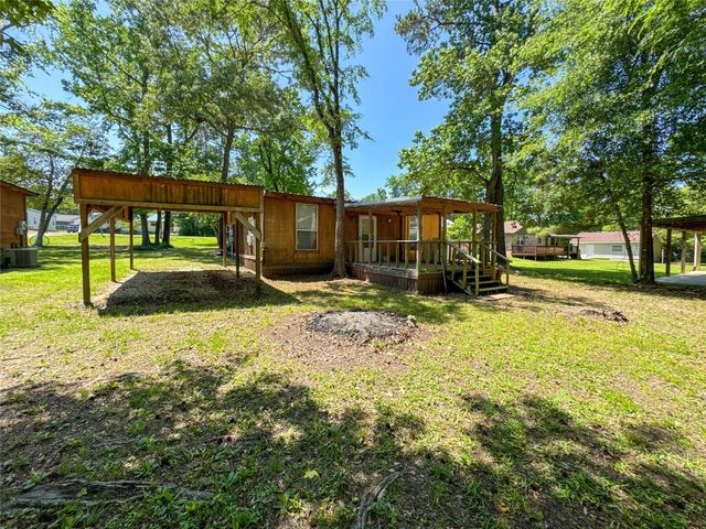 206 Tallow Street, Onalaska, TX 77360