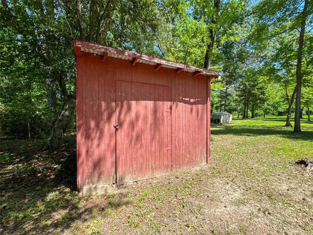 206 Tallow Street, Onalaska, TX 77360