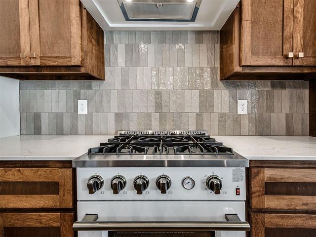 1100 Wisteria Way, Noble, OK 73068