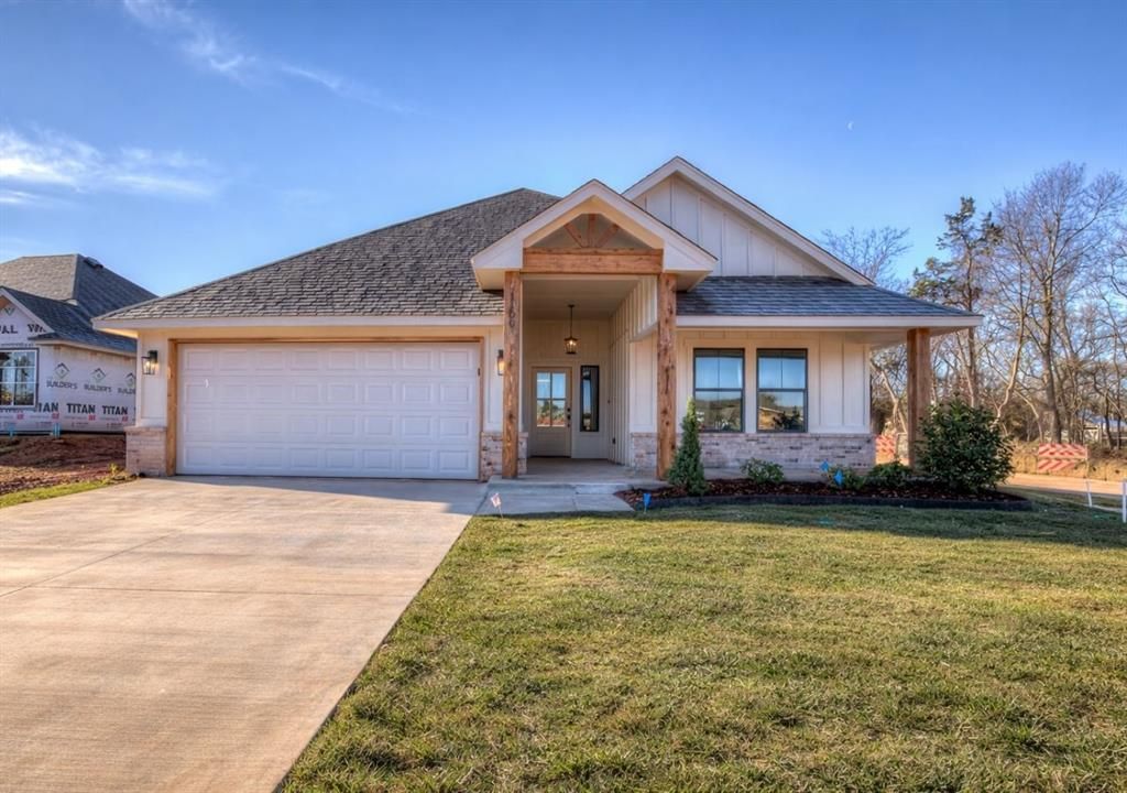 1100 Wisteria Way, Noble, OK 73068