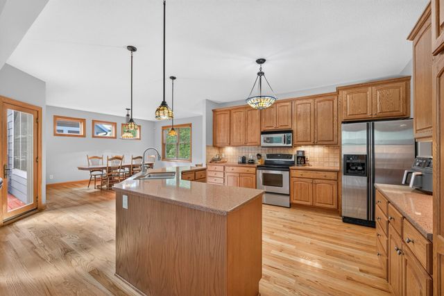11224 Halstead Trail, Woodbury, MN 55129