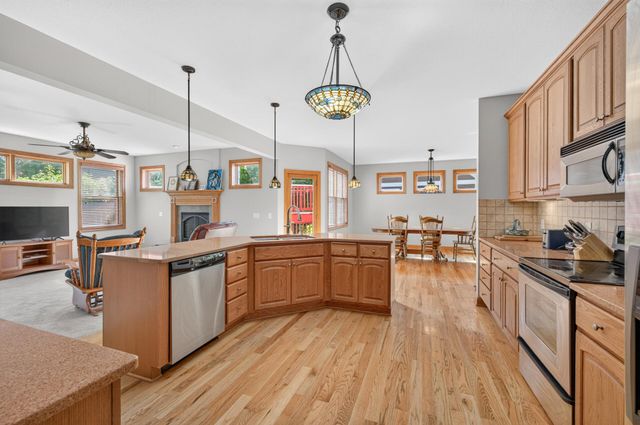 11224 Halstead Trail, Woodbury, MN 55129