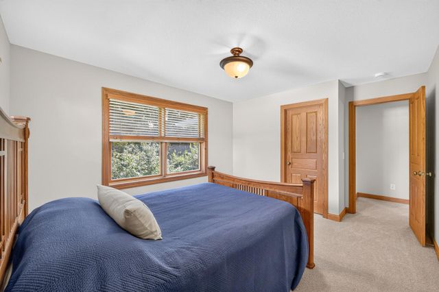 11224 Halstead Trail, Woodbury, MN 55129