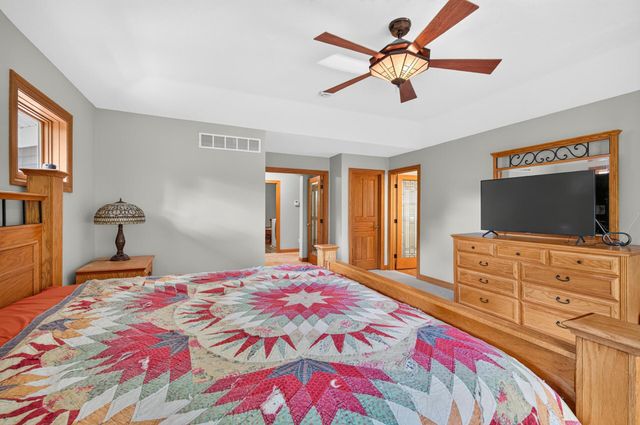 11224 Halstead Trail, Woodbury, MN 55129