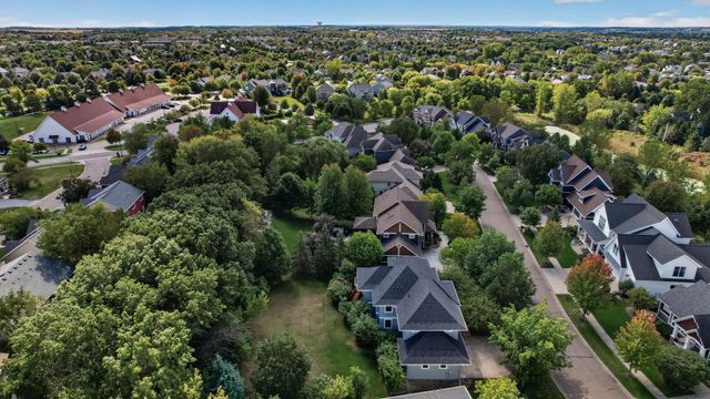 11224 Halstead Trail, Woodbury, MN 55129