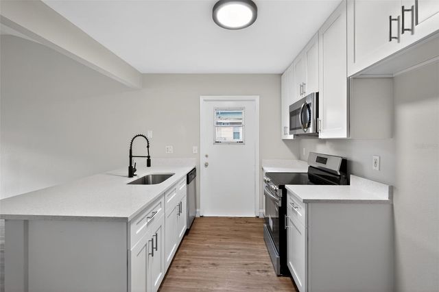 1724 E MULBERRY DRIVE, Tampa, FL 33604