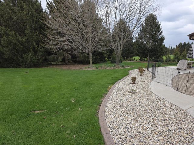 W292N6880 Dorn ROAD, Hartland, WI 53029