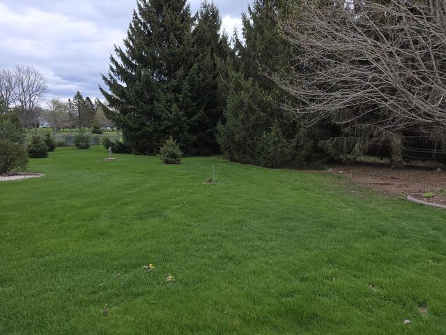 W292N6880 Dorn ROAD, Hartland, WI 53029