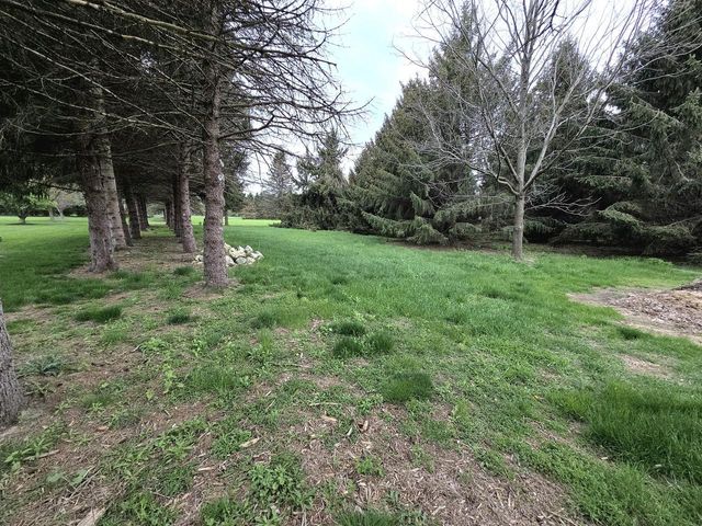 W292N6880 Dorn ROAD, Hartland, WI 53029