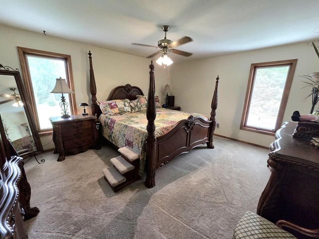 W292N6880 Dorn ROAD, Hartland, WI 53029