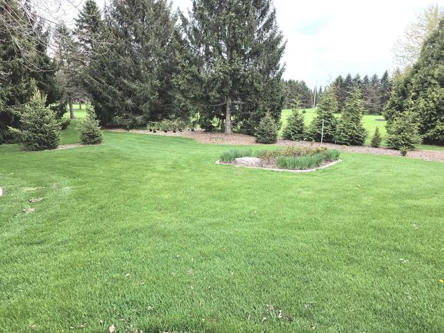 W292N6880 Dorn ROAD, Hartland, WI 53029