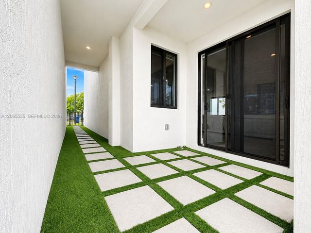 15749 SW 136th Terrace, Miami, FL 33196