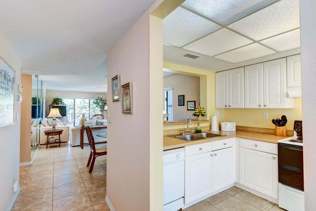 9400 S Ocean Drive 108, Jensen Beach, FL 34957
