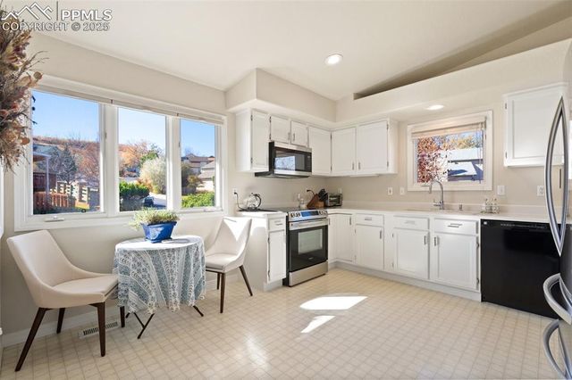 1222 Glen Haven Point, Colorado Springs, CO 80907