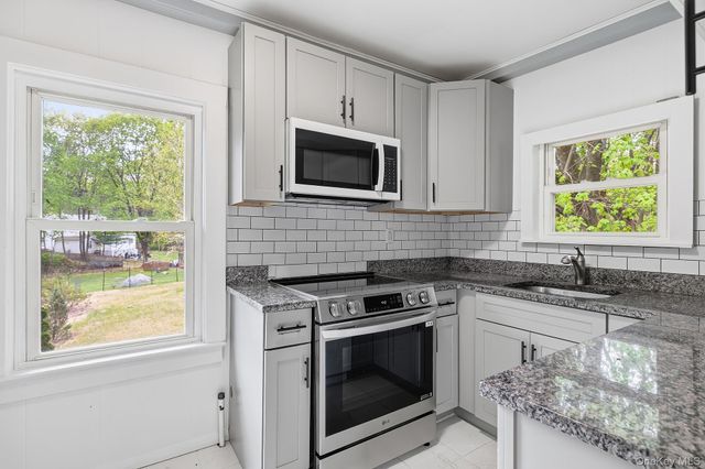 65 Furnace Dock Road 2F, Croton-on-hudson, NY 10520